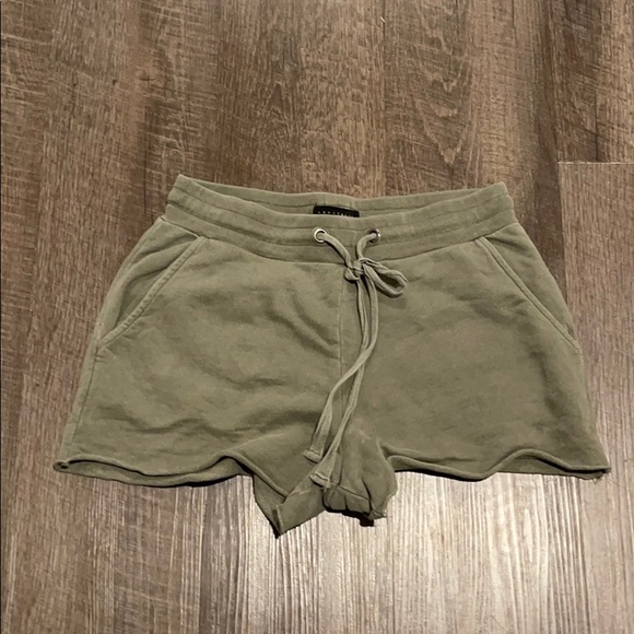 Sanctuary Pants - Sanctuary brand olive green Terry cotton shorts